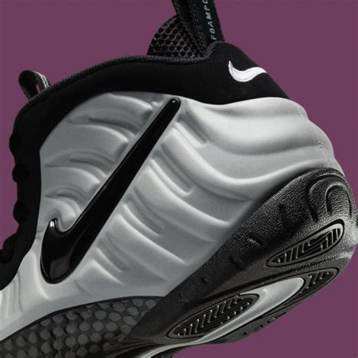 Nike Air Foamposite Pro “Wolf Grey” Gets A First Look