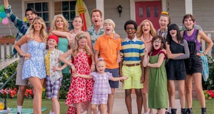 Now TrendingBack of House Returns for Third Season