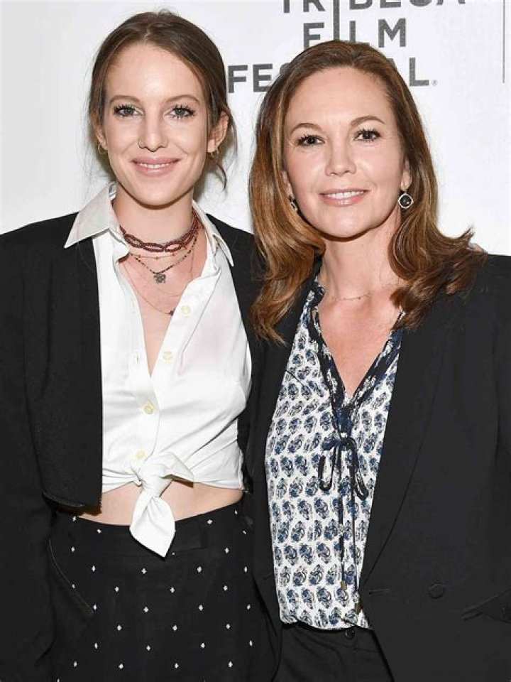 Meet her sister Eleanor Cooke