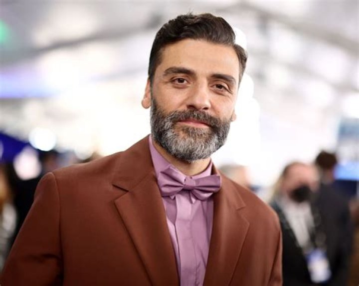 Oscar Isaac (Movie Actor) - Age, Birthday, Bio, Facts, Family, Net Worth, Height & More