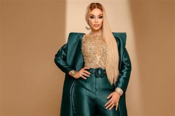 Pearl Thusi Biography, Age, Height, Husband, Net Worth, Family