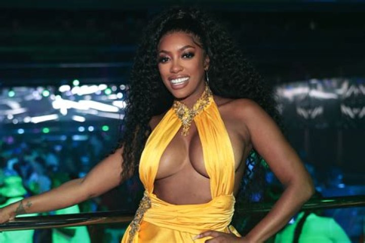 Porsha Williams Triggers Pregnancy Rumors With These New Pics Featuring Her New Family