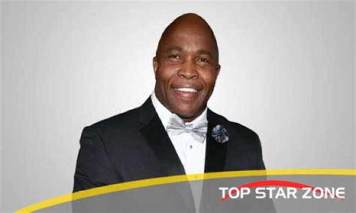 Renard Cox Biography, Age, Height, Wife, Net Worth, Family