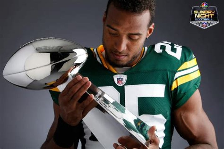 Ryan Grant (Football Player) - Age, Birthday, Bio, Facts, Family, Net Worth, Height & More