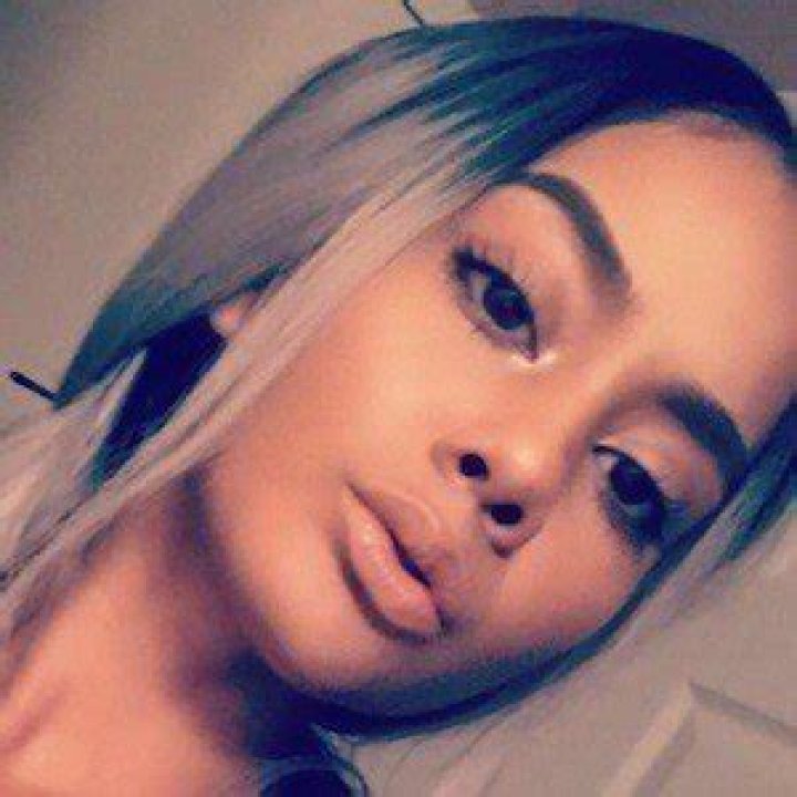Selangie Arlene Henriquez (Fashion Designer) - Age, Birthday, Bio, Facts, Family, Net Worth, Height & More