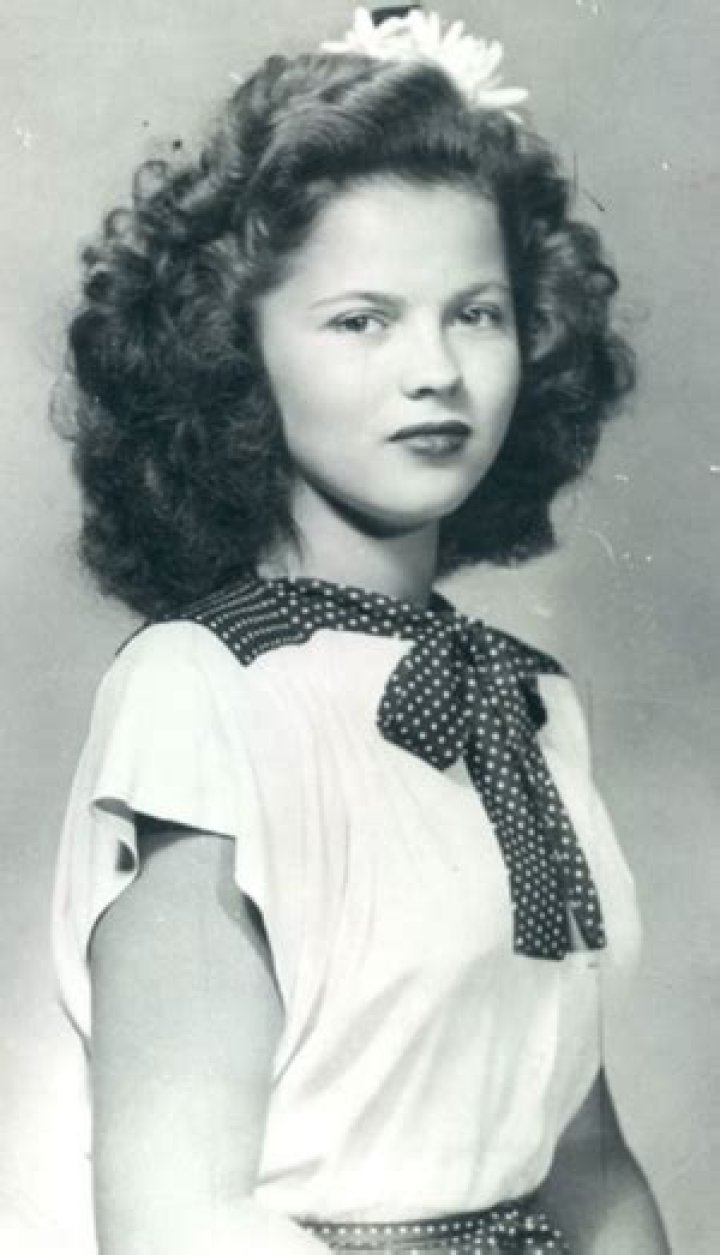 Shirley Temple Biography, Age, Height, Husband, Net Worth, Family