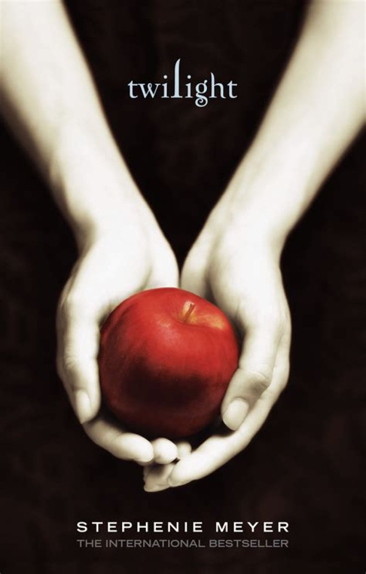 Stephenie Meyer’s Original ‘Twilight’ Cast Ideas Were Wildly Different