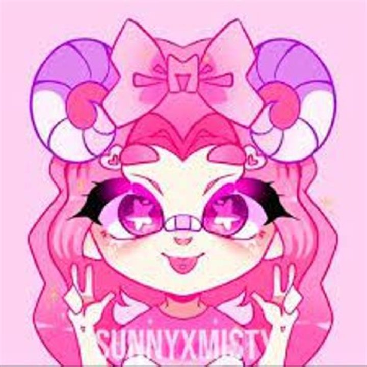 SunnyxMisty (TikTok Star) - Age, Birthday, Bio, Facts, Family, Net Worth, Height & More