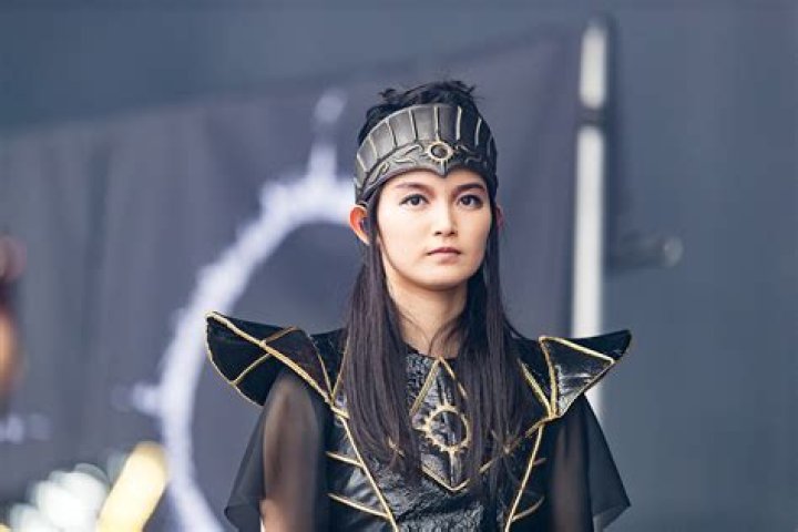 Suzuka Nakamoto Biography, Age, Height, Husband, Net Worth, Family