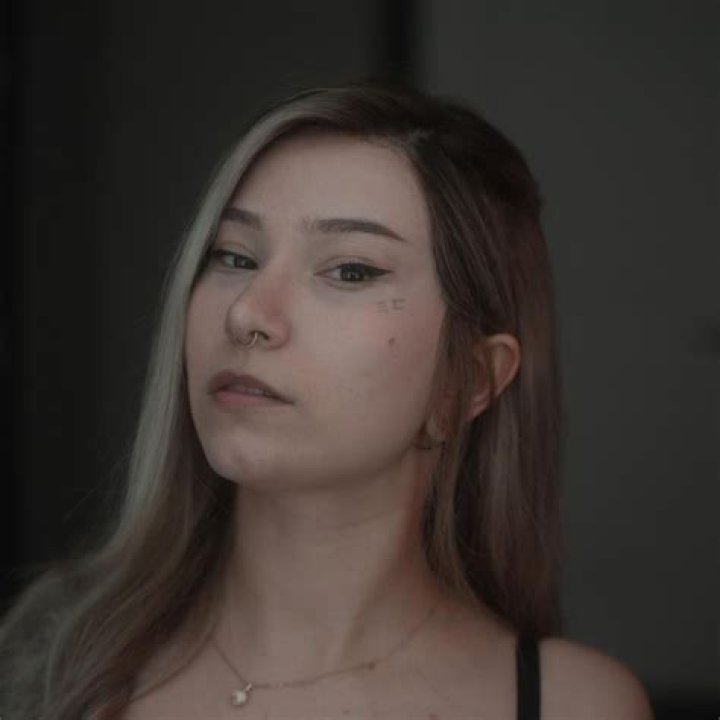 Tessa Winters (TikTok Star) - Age, Birthday, Bio, Facts, Family, Net Worth, Height & More