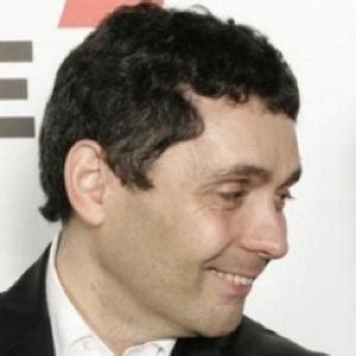 Thierry Moreau (Journalist) - Age, Birthday, Bio, Facts, Family, Net Worth, Height & More