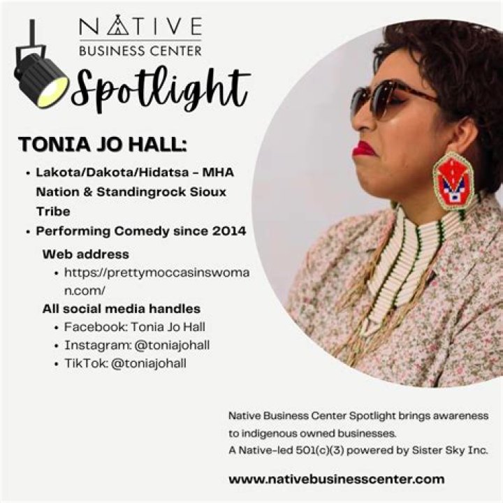 Tonia Jo Hall (Comedian) - Age, Birthday, Bio, Facts, Family, Net Worth, Height & More