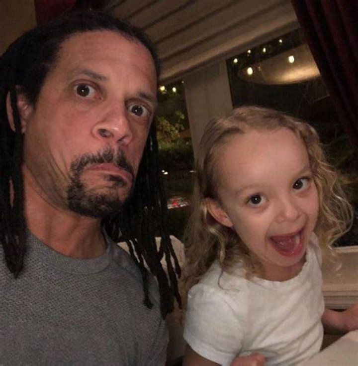 Tony Dow family, wife, children, parents, siblings