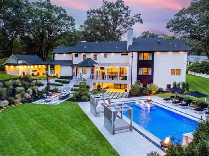 Tour Melissa and Joe Gorga’s New House! See Photos of the ‘RHONJ’ Star’s 5,000-Square-Foot Home