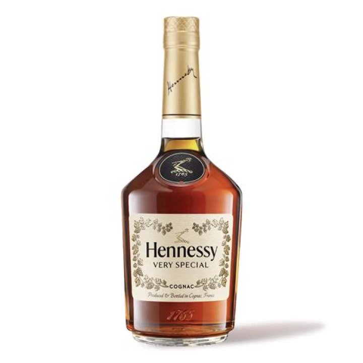 Twitter Roasts "Headphanie" Hennessy Bottles