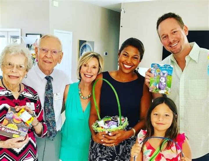 What is Mika Mcgee Kleinschmidt nationality?