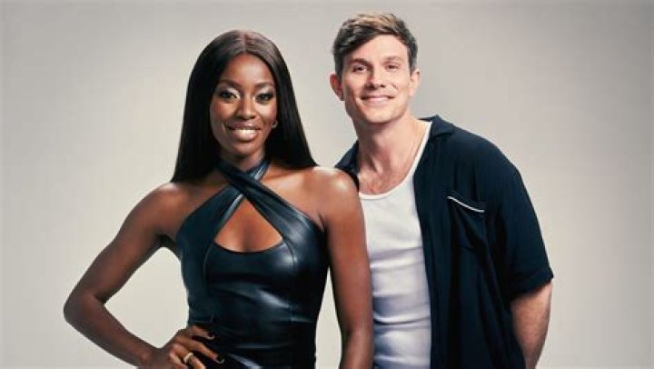 Who will host Grammy 2022?