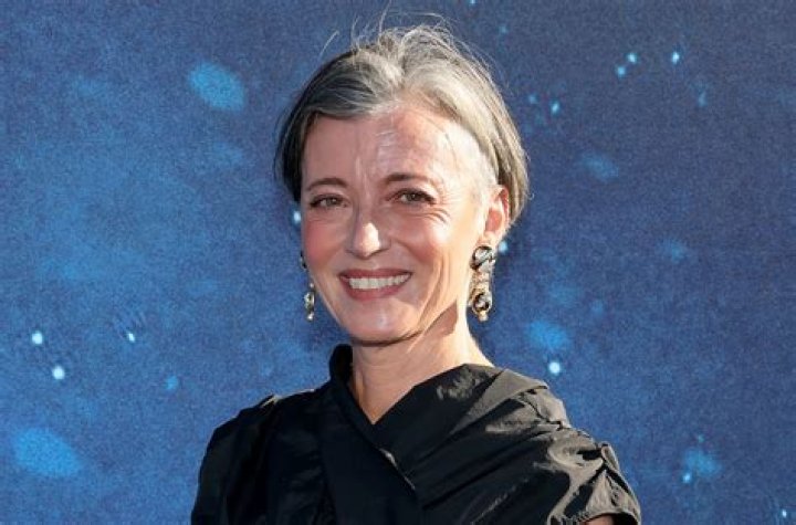 X'inhu l-valur nett ta' Fred Stoller?