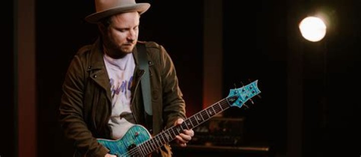 Zach Myers (Guitarist) - Age, Birthday, Bio, Facts, Family, Net Worth, Height & More