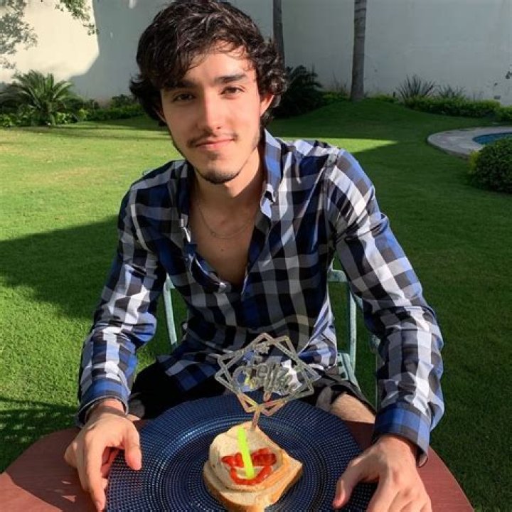 Zoila Ceballos (Concursante de Belleza) - Edad, cumpleaños, biografía, hechos, familia, patrimonio neto, altura y más